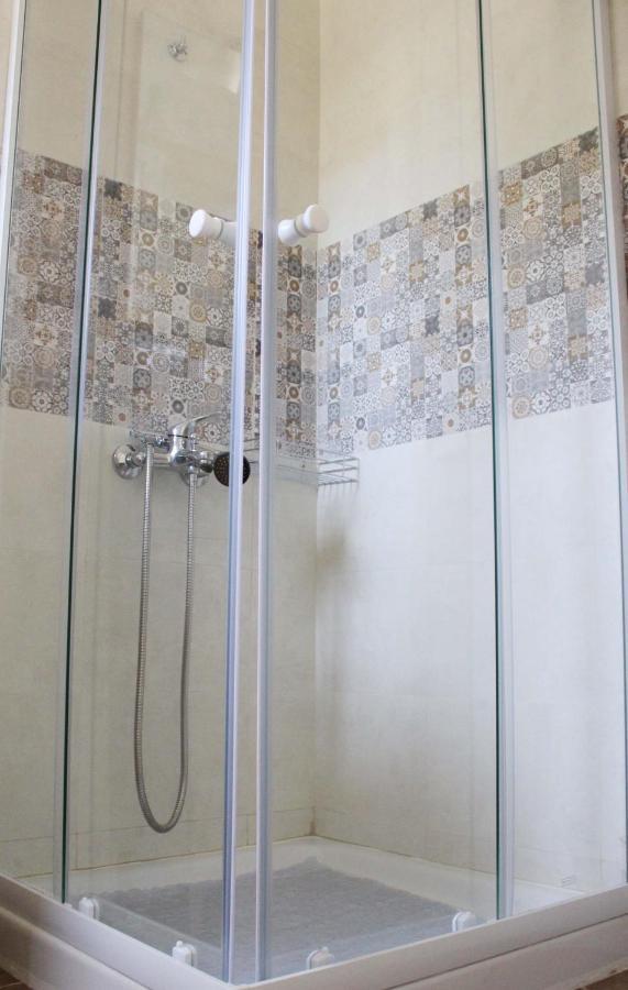 Yard Rooms Corinth Εξωτερικό φωτογραφία