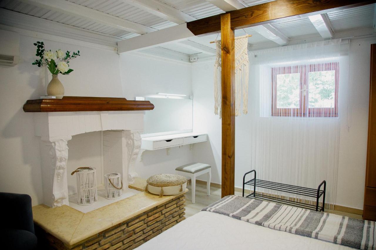 Yard Rooms Corinth Εξωτερικό φωτογραφία